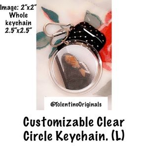 Customizable circle (L) photo keychain
